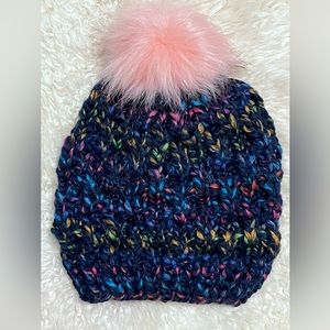 NWT ❄️ Handknit Hat New with pink faux fur pompom size S/M beanie